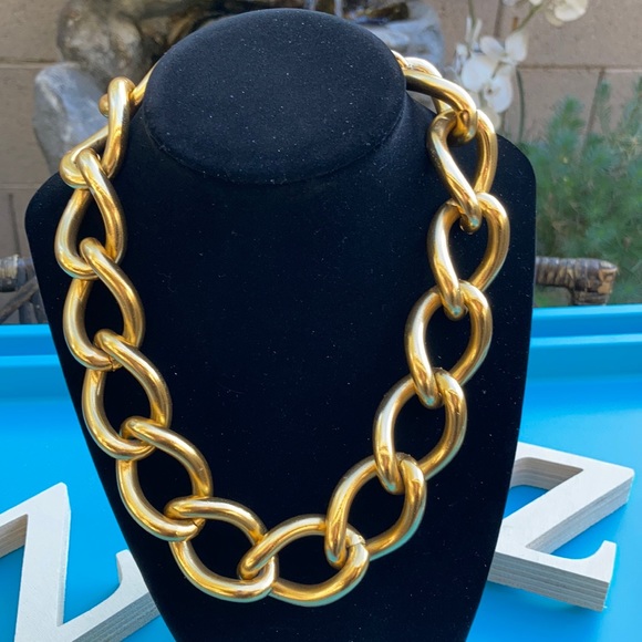 Women’s Gold Jewelry Necklace - Picture 3 of 14